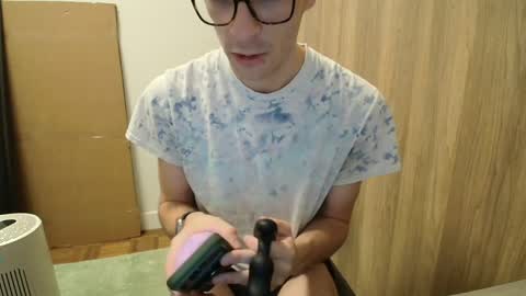 Snapshot of johnresmain chatting on May 23, 2026, 10:36 pm johnresmain online show from May 23, 2026, 10:36 pm