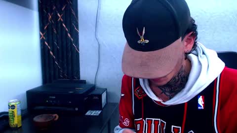 johnsonisaac94  online show from February 8, 2025, 5:29 am