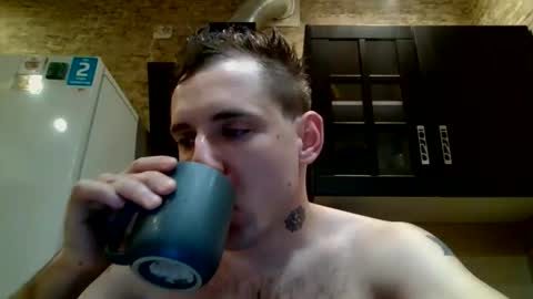 johny27 online show from May 12, 2026, 9:28 am
