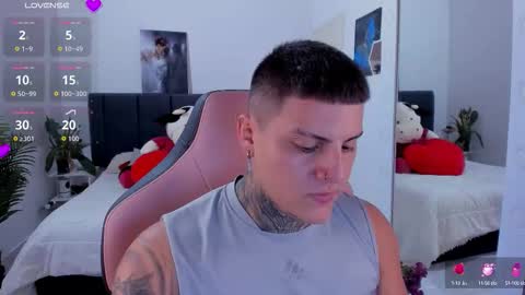 Johny online show from October 8, 2025, 11:57 pm