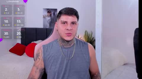 Johny online show from December 15, 2025, 7:29 pm