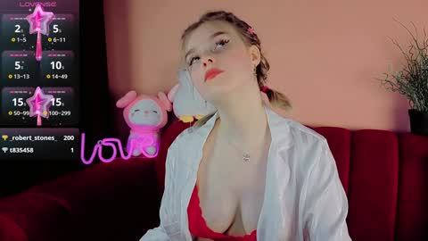Snapshot of joice_queen chatting on December 2, 2024, 3:37 am Paula online show from December 2, 2024, 3:37 am