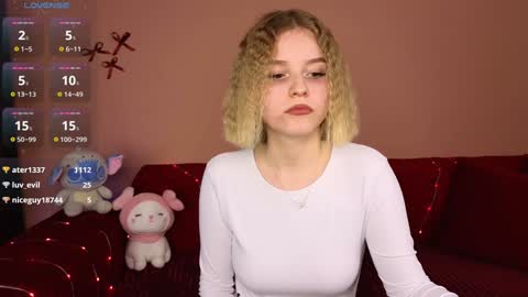 Snapshot of joice_queen chatting on January 8, 2025, 12:38 am Paula online show from January 8, 2025, 12:38 am