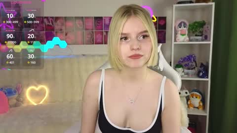 Snapshot of joice_queen chatting on February 17, 2025, 2:42 am Paula online show from February 17, 2025, 2:42 am