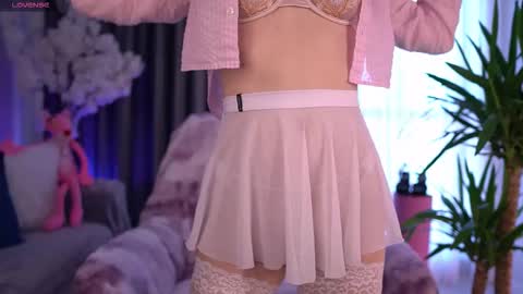 Snapshot of joice_queen chatting on November 29, 2025, 8:50 am Paula online show from November 29, 2025, 8:50 am