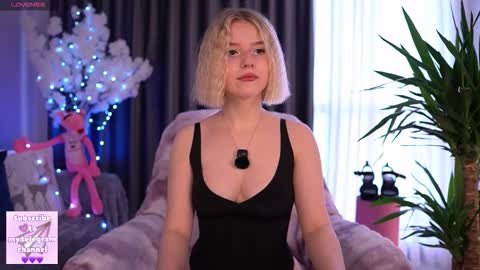 Snapshot of joice_queen chatting on December 15, 2025, 9:13 am Paula online show from December 15, 2025, 9:13 am