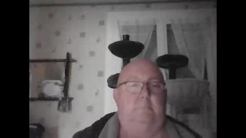 jojo60000529566 online show from January 7, 2025, 12:31 pm