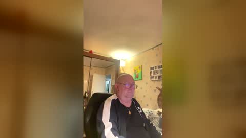 Snapshot of jojo60000529566 chatting on February 25, 2026, 6:34 am jojo60000529566 online show from February 25, 2026, 6:34 am