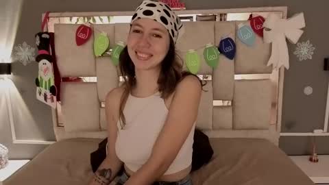 jolie_lov online show from November 29, 2025, 1:36 pm