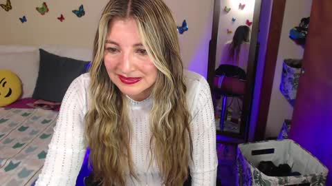 Snapshot of jolie_mature_ chatting on December 5, 2024, 12:08 am Jolie Mature online show from December 5, 2024, 12:08 am