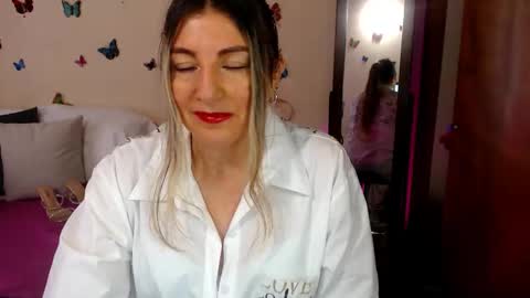 Jolie Mature online show from March 22, 2026, 10:02 pm