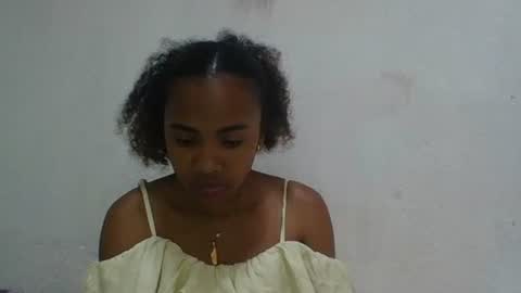 Snapshot of joliedonnue chatting on December 1, 2025, 11:37 am joliedonnue online show from December 1, 2025, 11:37 am