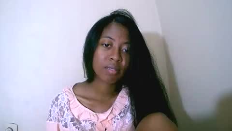 joliekah27 online show from November 14, 2025, 11:35 pm