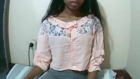 joliekah27 online show from December 21, 2025, 6:59 pm