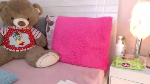 Snapshot of joliet_ chatting on January 18, 2025, 4:15 am Joliet online show from January 18, 2025, 4:15 am