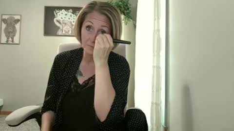 Snapshot of joliexx41 chatting on October 3, 2025, 12:35 pm Jolie online show from October 3, 2025, 12:35 pm