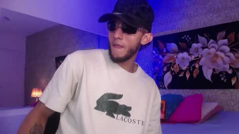 Jonas  online show from December 16, 2025, 7:19 pm