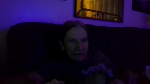 Snapshot of jonelvis6543 chatting on December 3, 2025, 10:46 am Jonelvis123456 online show from December 3, 2025, 10:46 am