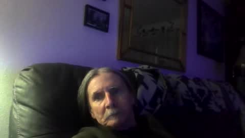 Snapshot of jonelvis6543 chatting on February 16, 2026, 8:43 am Jonelvis123456 online show from February 16, 2026, 8:43 am