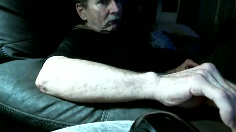 Snapshot of jonelvis6543 chatting on April 18, 2026, 8:29 am Jonelvis123456 online show from April 18, 2026, 8:29 am