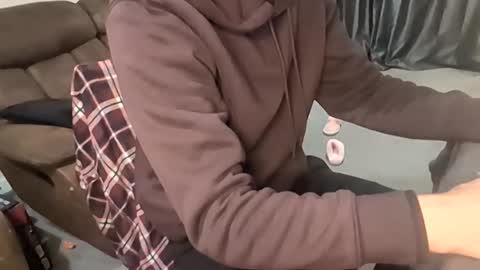 jonlow1 online show from January 7, 2026, 10:45 pm