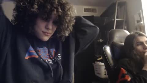 jonmessfan online show from December 14, 2025, 8:35 pm