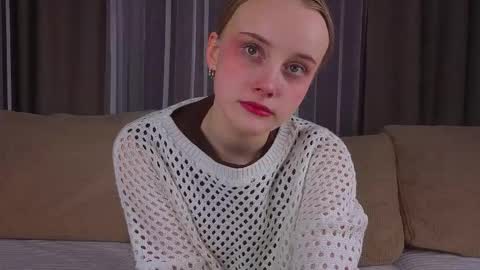 Snapshot of jonnienita chatting on February 25, 2026, 2:27 pm Alice online show from February 25, 2026, 2:27 pm