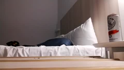 J online show from February 5, 2025, 3:45 am