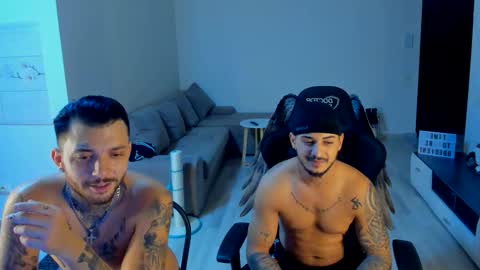 jonnyporn1 online show from November 12, 2025, 10:52 pm