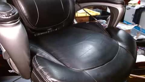 jonwillaim online show from April 9, 2026, 3:28 pm