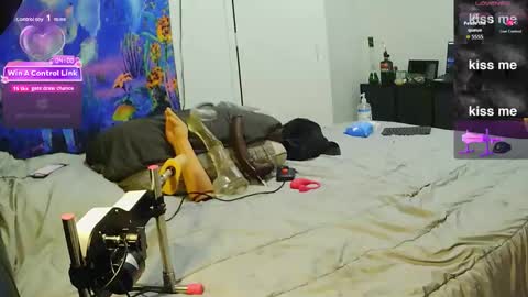 sissyjolicia online show from December 21, 2025, 4:19 am