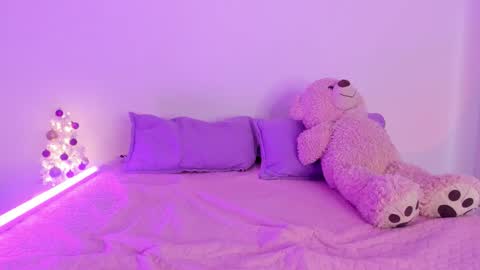 Snapshot of jordy_and_sofi chatting on December 19, 2025, 8:38 pm JORDY AND SOFI online show from December 19, 2025, 8:38 pm