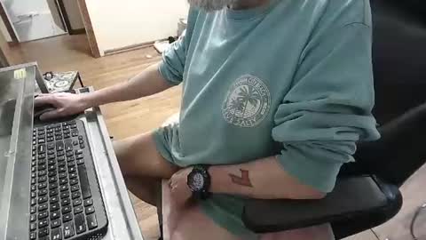 Snapshot of jorigwm chatting on February 23, 2025, 3:13 am jorigwm online show from February 23, 2025, 3:13 am