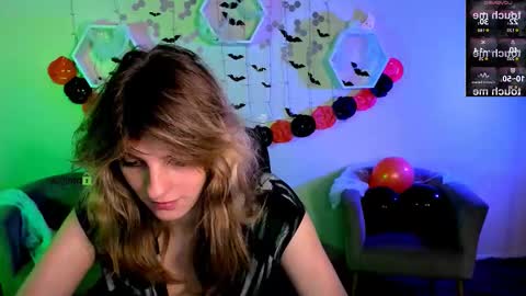 jose_fairy online show from October 28, 2025, 9:57 am