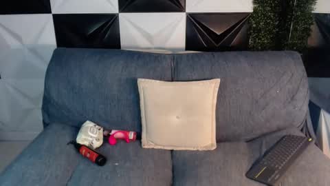 jose_sexycumm online show from January 31, 2025, 8:22 pm