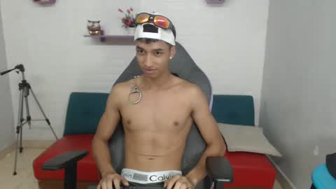 jose_sexycumm online show from February 18, 2025, 10:25 pm