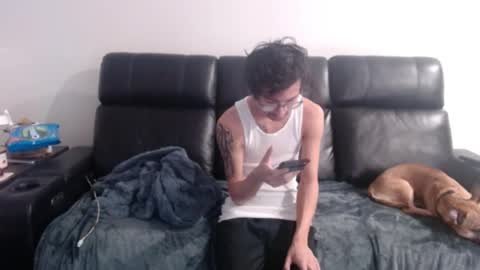 Josef online show from February 1, 2026, 7:23 pm