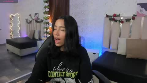 Snapshot of joselyn_tay chatting on April 24, 2026, 7:38 pm Joselyn online show from April 24, 2026, 7:38 pm