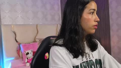 Snapshot of joselyn_tay chatting on May 1, 2026, 12:21 pm Joselyn online show from May 1, 2026, 12:21 pm