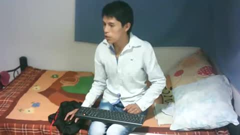 Snapshot of joseph_and_thomas chatting on February 5, 2025, 3:13 am thomas y joseph online show from February 5, 2025, 3:13 am