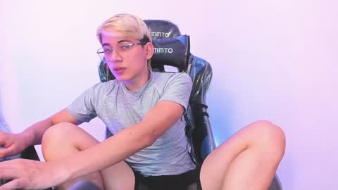 Snapshot of joseph_brown_ chatting on January 3, 2025, 3:33 pm JOSEPH BROWN online show from January 3, 2025, 3:33 pm