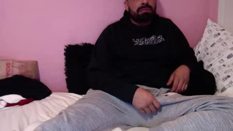 Snapshot of josephs1990 chatting on February 14, 2025, 2:28 am josephs1990 online show from February 14, 2025, 2:28 am