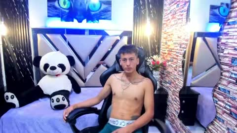 Snapshot of josh_rayder chatting on July 8, 2026, 12:20 pm josh online show from July 8, 2026, 12:20 pm