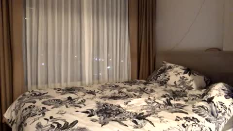 Snapshot of josh_xo chatting on November 4, 2025, 12:48 pm josh_xo online show from November 4, 2025, 12:48 pm