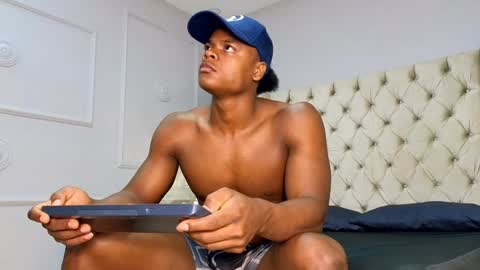 Snapshot of joshloganx chatting on December 21, 2024, 8:43 pm joshloganx online show from December 21, 2024, 8:43 pm