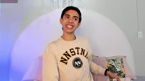 Snapshot of joshua_sanz chatting on December 18, 2025, 2:28 am Joshua Sanz online show from December 18, 2025, 2:28 am