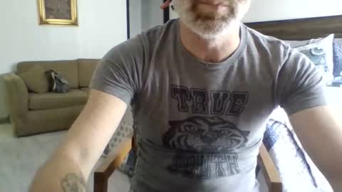 Snapshot of joshuable347627 chatting on May 24, 2026, 9:42 pm Newbie - Tips appreciated online show from May 24, 2026, 9:42 pm