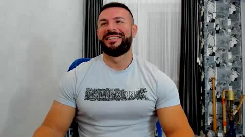 joshuamuscle69 online show from November 9, 2025, 6:23 am