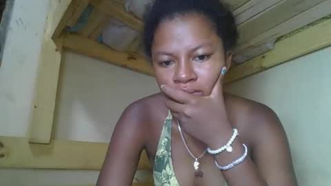 Snapshot of josiane93 chatting on October 27, 2025, 3:43 am josiane online show from October 27, 2025, 3:43 am