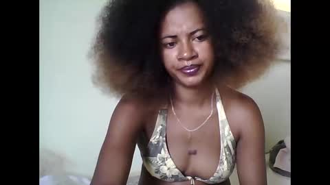 Snapshot of josiane93 chatting on November 7, 2025, 9:09 am josiane online show from November 7, 2025, 9:09 am